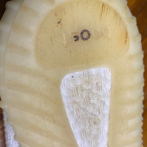 Yeezy 350 Creams - Picture 1 of 10